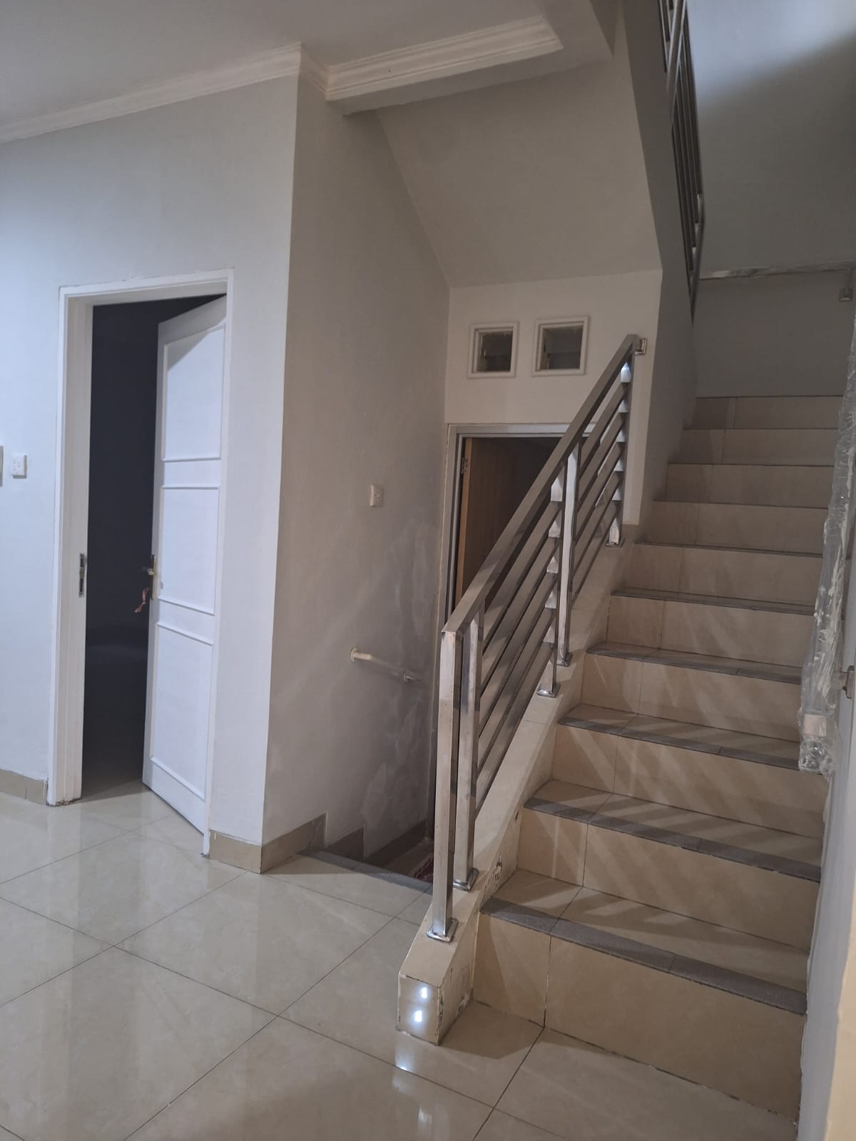 Rumah Disewakan Fully Furnished di Taman Dago Lippo Cikarang